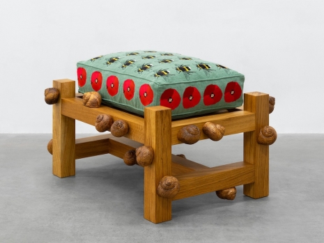 Daniel Dewar & Grégory Gicquel , Oak bench with bumble bees, poppy flowers and snails, 2025, Loevenbruck