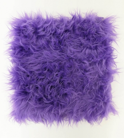 Sylvie Fleury , Cuddly Painting (lila), 2022 , Galerie Mezzanin