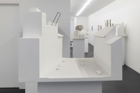 Isa Genzken, Camera, 1990 , Galerie Buchholz