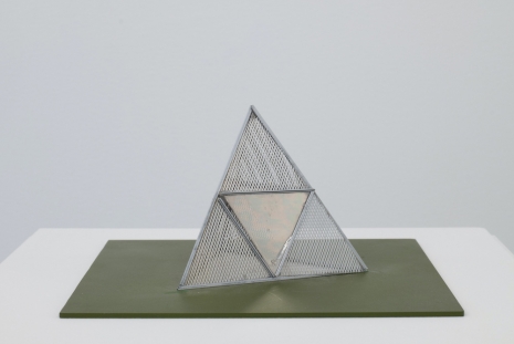 Isa Genzken, Model for Tetrahedral Pyramid, 2012, Galerie Buchholz