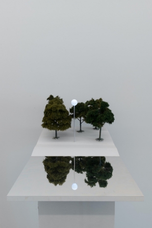 Isa Genzken, Vollmond (Fullmoon), 1997, Galerie Buchholz