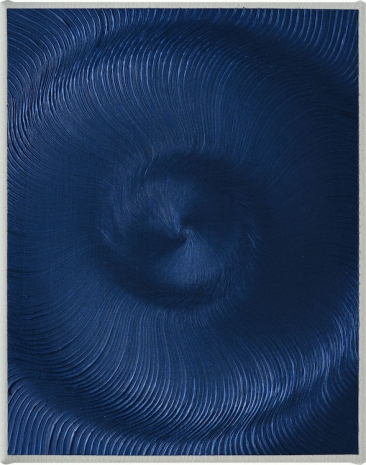 Giacomo Santiago Rogado, Coalescence (Iridescent Blue Black S), 2018, BERNHARD KNAUS FINE ART