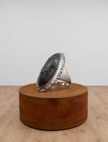 Kelly Akashi, Monument (Heirloom), 2026, Lisson Gallery