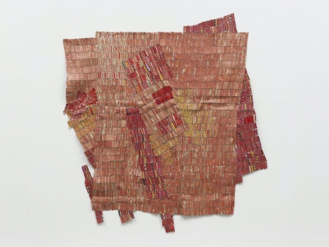 El Anatsui, MivEvi VI, 2025 , White Cube