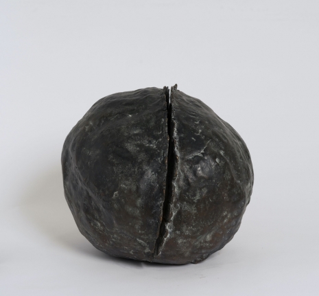 Lucio Fontana, Concetto spaziale, Natura (Spatial Concept, Nature), 1959–1960 , Hauser & Wirth