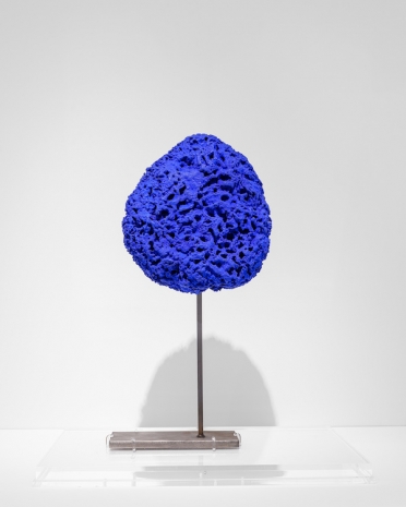 Yves Klein, Sculpture Éponge Bleue Sans Titre (SE 242), c. 1960, Galerie Mitterrand