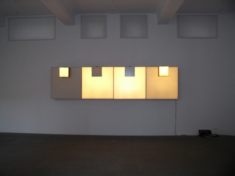 Gianni Colombo, 0↔220 Volt, 1976-1977, A arte Invernizzi