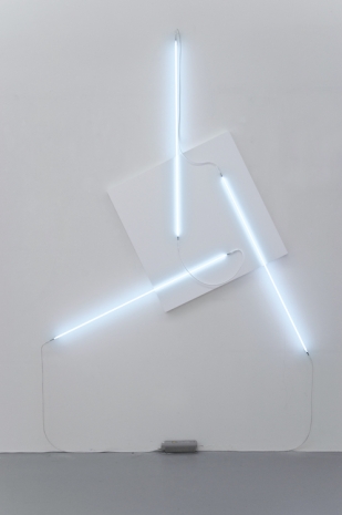 François Morellet , Néons 3 D: 65°, 90°, 25°, 2015, A arte Invernizzi