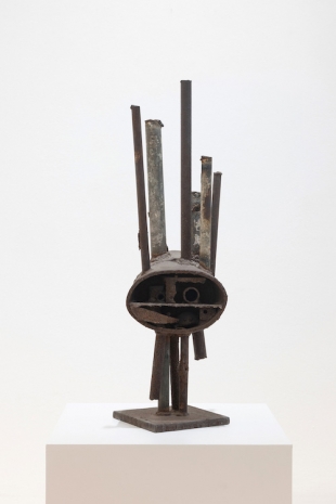Richard Stankiewicz, Double-Face (1961-14), 1961, The Mayor Gallery