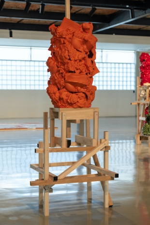 Cristóbal Gracia, Perla atascada con soporte, R - 47, 2026, Pequod