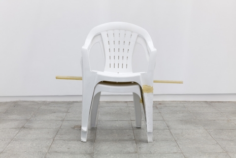David Bestué, Sillas (Riazor/Víznar), 2026 , Galería Ehrhardt Flórez