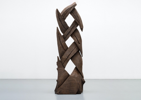 David Nash, Celtic Column, 2025, Galerie Lelong