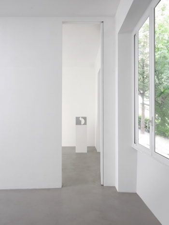 Michel Verjux, Pliée découpée AC 30 x 40 x 20, A n°1/3, 2022, A arte Invernizzi