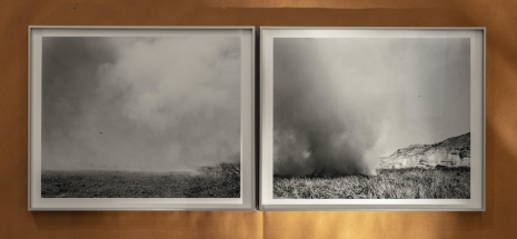 Jo Ractliffe, Burning field, Dombe Grande, 2010, Galerie Nordenhake