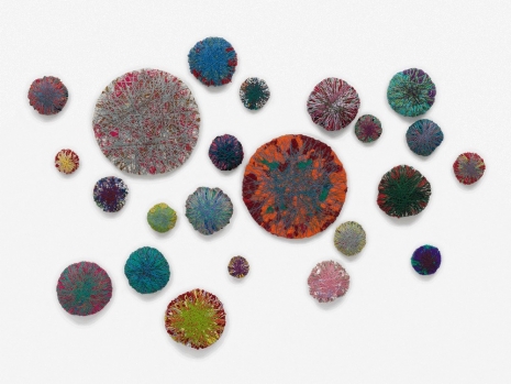 Sheila Hicks, Constellation d'Anniversaires, 2025, Alison Jacques