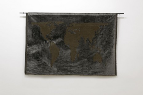 Mona Hatoum, Projection (velvet), 2013, Galerie Chantal Crousel