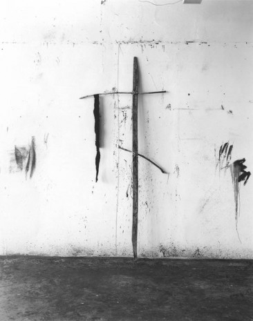 Saul Fletcher, Untitled #266 (Tall Cross), 2013, Anton Kern Gallery