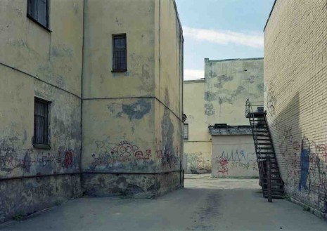 Thomas Struth, Kovenskij Pereulok. St. Petersburg, 2005; Printed 2012  , Marian Goodman Gallery