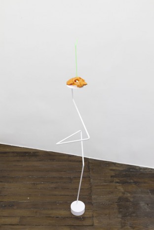 Nathaniel Mellors, Orange Proconsul with Straw, 2014, Art : Concept