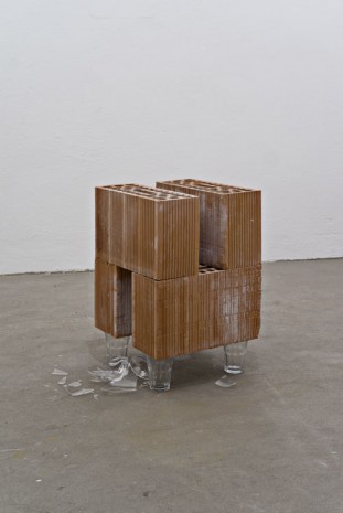 André Komatsu, Base Hierárquica (Italia), 2014 , Galleria Continua