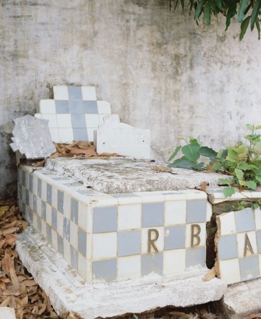 Andres Serrano, RBA. Cemeterio Simón Bolívar, Trinidad, 2012, Galerie Nathalie Obadia