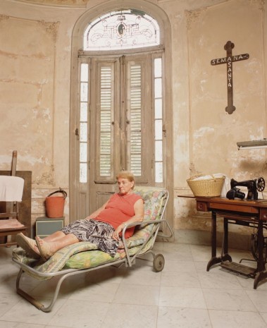 Andres Serrano, Josefina Grande in Her Lounge Chair, 2012, Galerie Nathalie Obadia