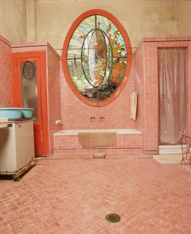 Andres Serrano, Pink Bathroom, 2012, Galerie Nathalie Obadia