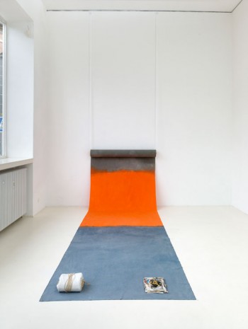 Ulla von Brandenburg, Das Versteck des R. M. (The hiding of R.M.), 2011, Sies + Höke Galerie