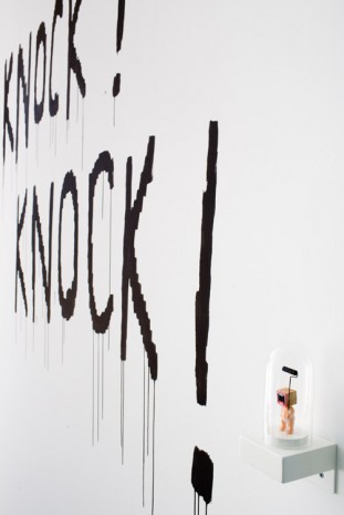 Javier Calleja, Knock! Knock!, 2014, Galería Javier López & Fer Francés