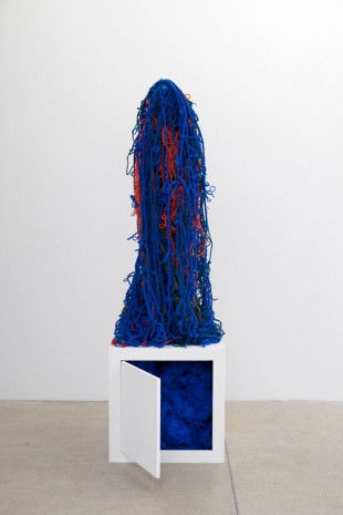 Sheila Hicks, La Sentinella, 2013, galerie frank elbaz