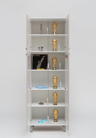Marepe, Exposicão Portátil [Portable Exhibition], 2014, Galerie Max Hetzler