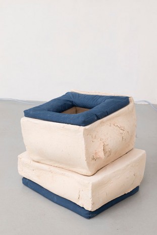 Katinka Bock, Grund und Boden (zweifach), 2014, Galerie Jocelyn Wolff