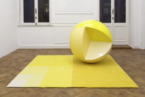 Carsten Höller, Divisions (Sphere and Carpet), 2014, Galerie Micheline Szwajcer (closed)