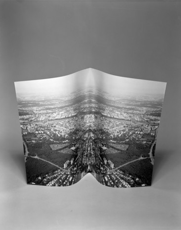 Taiyo Onorato & Nico Krebs, Papierlandschaft 2, 2011, Sies + Höke Galerie