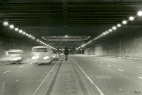 Gastão de Magalhães, Travessia do túnel, 1976/2011, gb agency