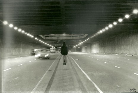 Gastão de Magalhães, Travessia do túnel, 1976/2011, gb agency
