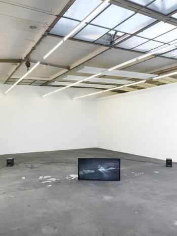 Alicja Kwade, Die Zukunft des Vergangenen betrachtend, 2015, König Galerie