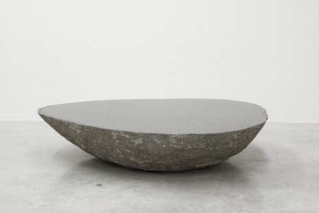Max Lamb, Big low round boulder table, 2010, Almine Rech