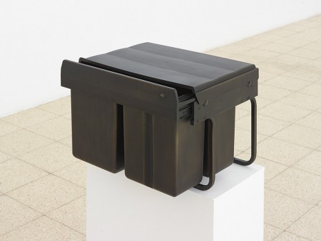 Simon Fujiwara, Ich (Trio Shorty), 2015, Dvir Gallery