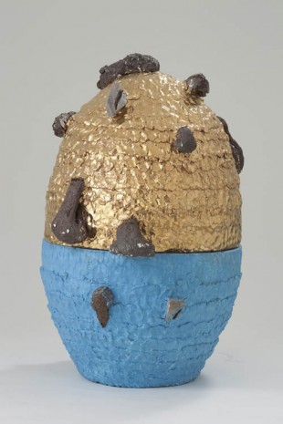 Takuro Kuwata, Sky slipped gold decorated stone-burst egg, 2011, Alison Jacques
