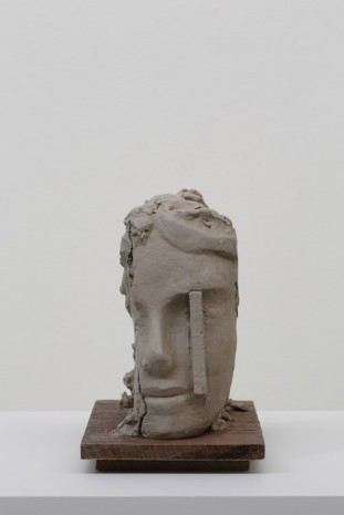 Mark Manders, Unfired Clay Head, 2014, Gallery Koyanagi