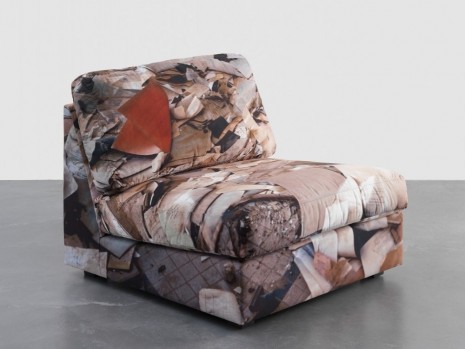 Doug Aitken, Earth Chair (hall of birth and death records, dakar 2), 2015, Galerie Eva Presenhuber