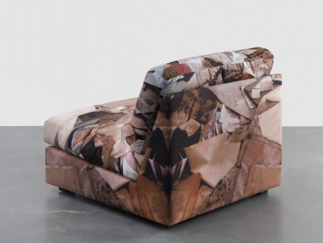 Doug Aitken, Earth Chair (hall of birth and death records, dakar 2), 2015, Galerie Eva Presenhuber