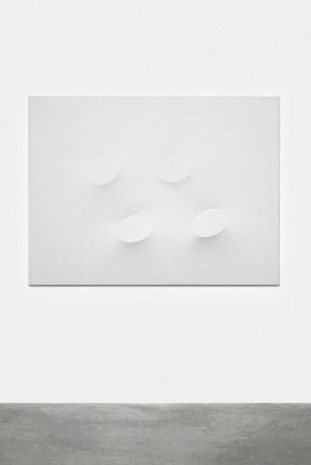 Turi Simeti, Quattro ovali bianchi, 2009, Almine Rech