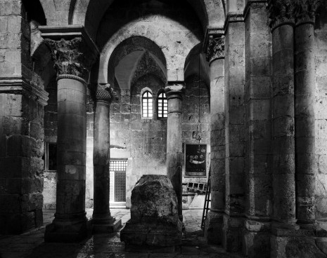 Thomas Struth, Church of the Holy Sepulchre, East Jerusalem, 2011, Monica De Cardenas