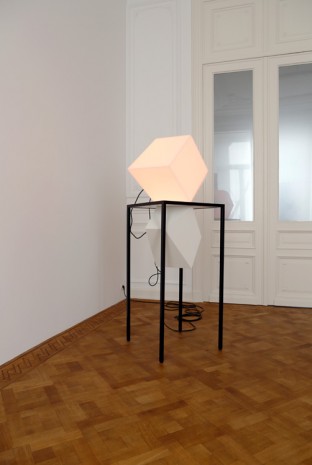 Angela Bulloch, Table Piece with Light Element, 2015, Galerie Micheline Szwajcer (closed)