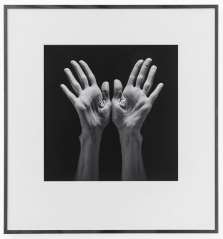 Robert Mapplethorpe, Lucinda's Hands, 1985, Mai 36 Galerie