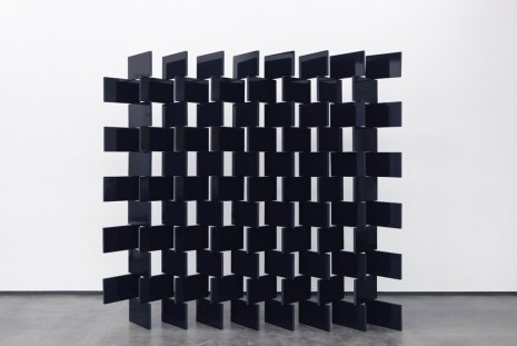 Angela Bulloch, Paravent: Prussian Blue & Black 88, 2016, Galerie Eva Presenhuber