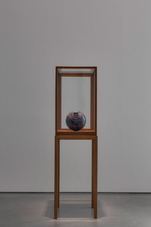 James Lee Byars, The Sphere With Stairs, 1989, Peder Lund