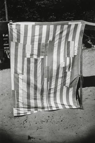Ellsworth Kelly, Beach Cabana, Meschers, 1950, Matthew Marks Gallery